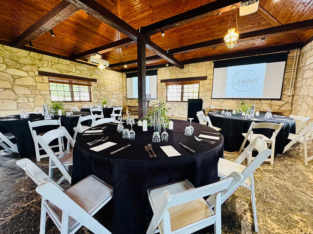 Cabaret-style---formal-dining---2